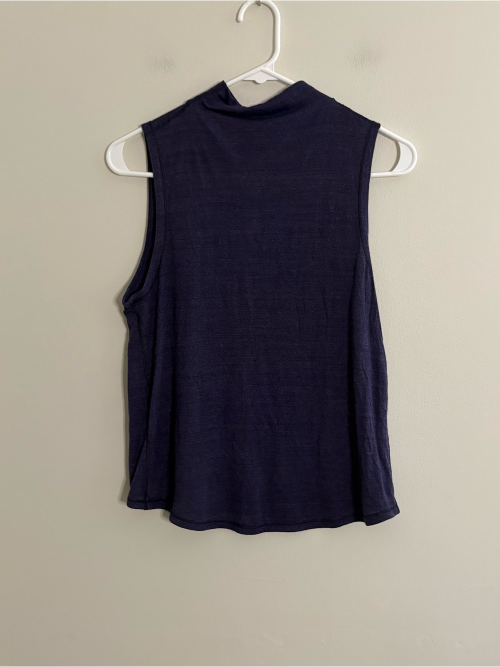 Lululemon Women’s Purple Tank Top Open Back Sporty Yoga Gym Measures Small 4